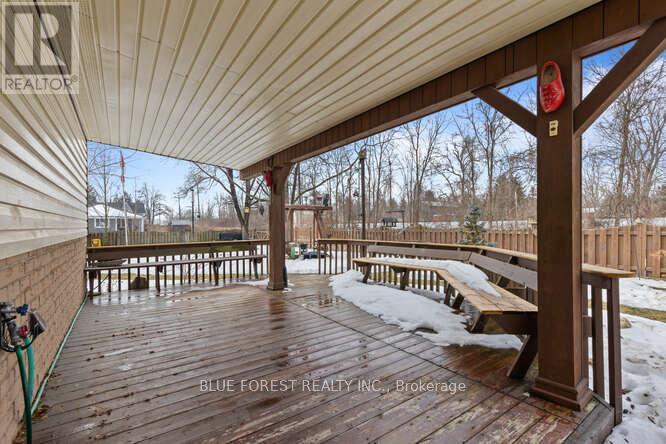 190 Elizabeth Street, Southwest Middlesex, Ontario  N0L 1M0 - Photo 31 - X12801998