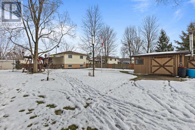 190 Elizabeth Street, Southwest Middlesex, Ontario  N0L 1M0 - Photo 36 - X12801998