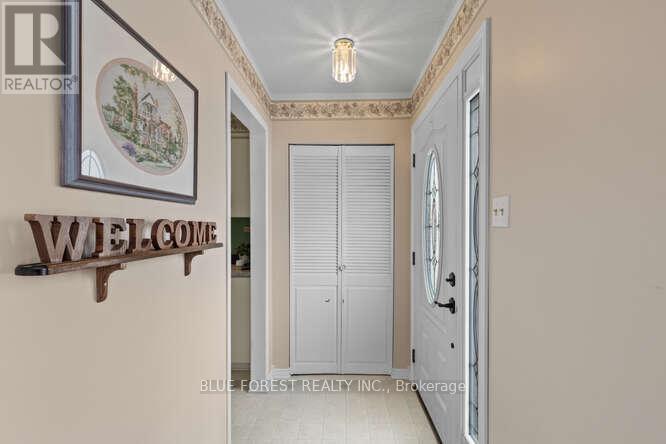 190 Elizabeth Street, Southwest Middlesex, Ontario  N0L 1M0 - Photo 4 - X12801998