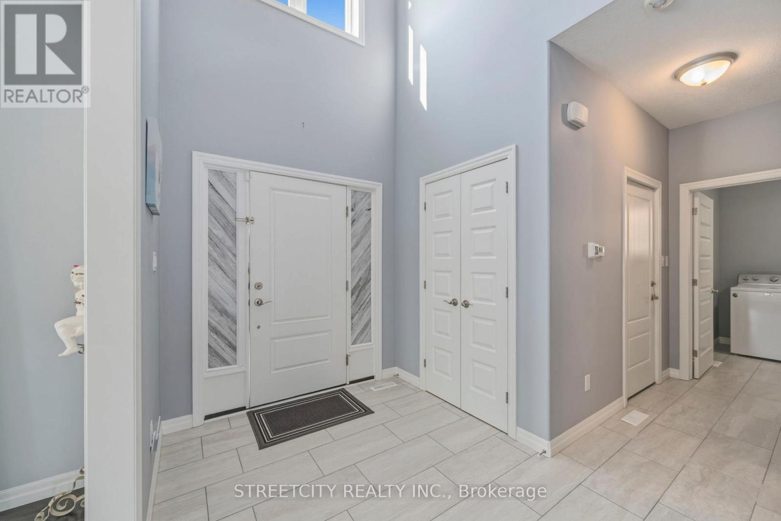 102 Timberwalk Trail, Middlesex Centre, Ontario  N0M 2A0 - Photo 10 - X12802116