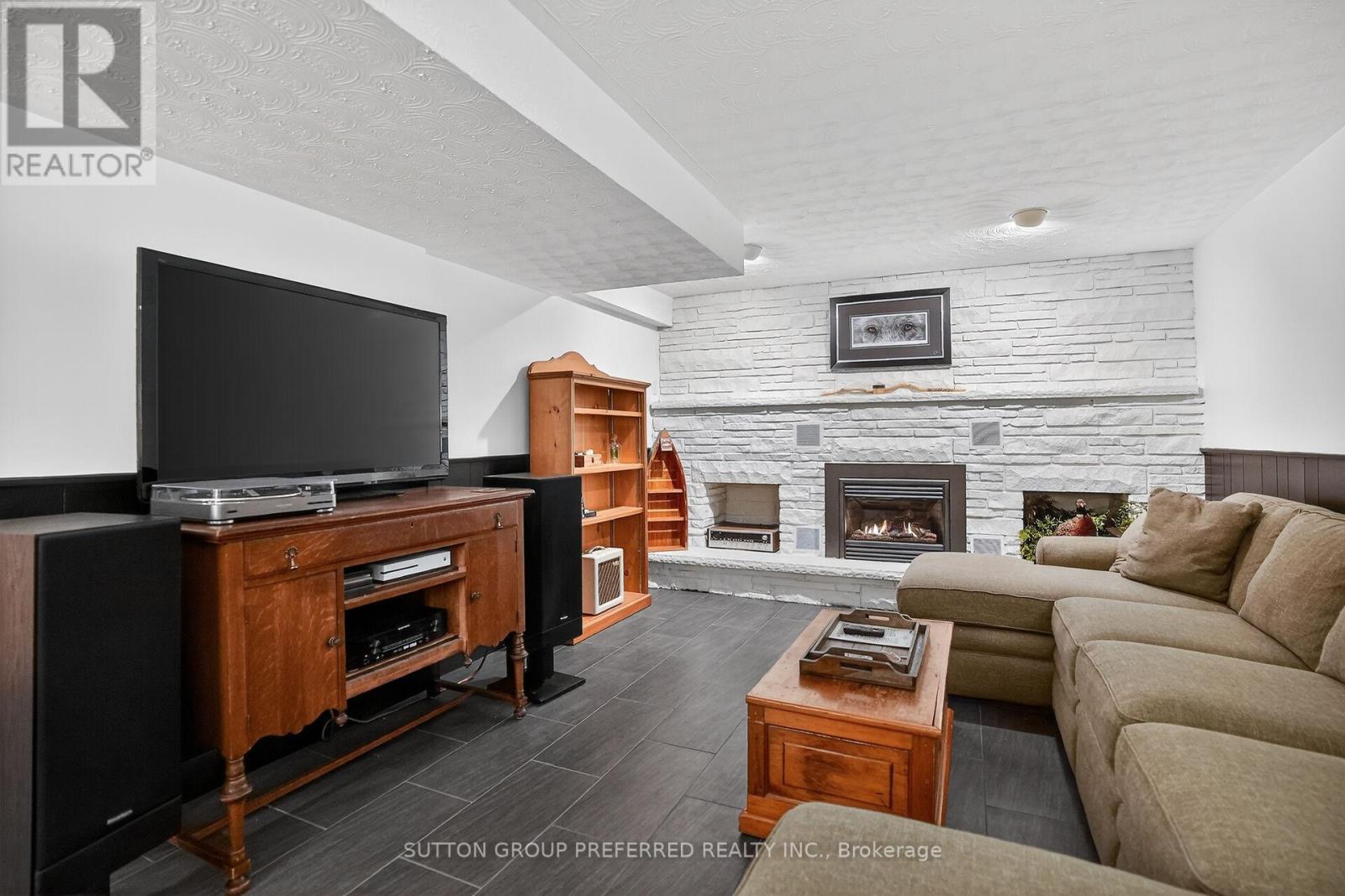 22270 Adelaide Road, Strathroy-Caradoc, Ontario  N0L 1W0 - Photo 33 - X12802142