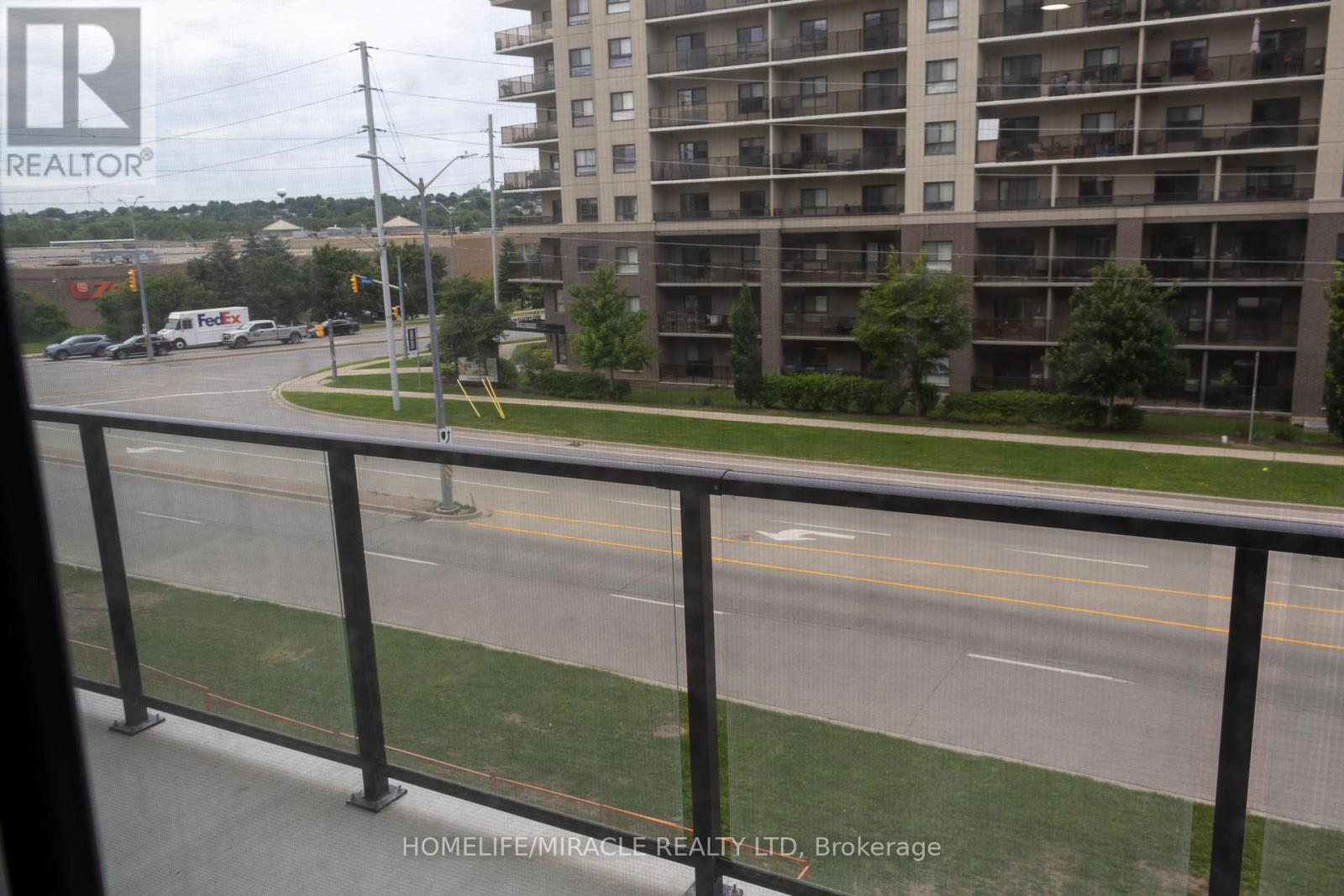 317b - 181 Elmira Road S, Guelph (Willow West/sugarbush/west Acres), Ontario  N1K 0E4 - Photo 13 - X12798728