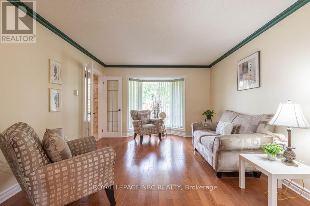 83 First Street Louth, St. Catharines, Ontario  L2S 2T7 - Photo 10 - X12801886