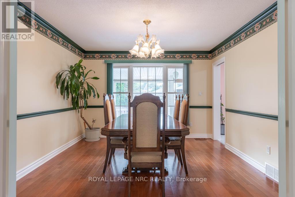 83 First Street Louth, St. Catharines, Ontario  L2S 2T7 - Photo 11 - X12801886