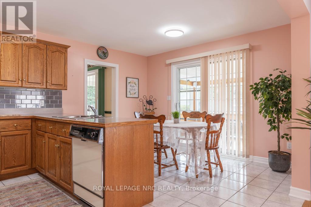 83 First Street Louth, St. Catharines, Ontario  L2S 2T7 - Photo 15 - X12801886