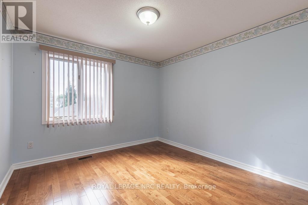 83 First Street Louth, St. Catharines, Ontario  L2S 2T7 - Photo 25 - X12801886