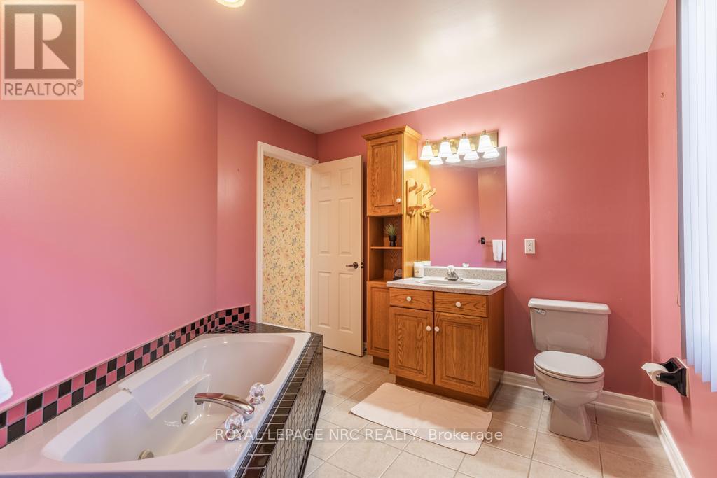 83 First Street Louth, St. Catharines, Ontario  L2S 2T7 - Photo 26 - X12801886