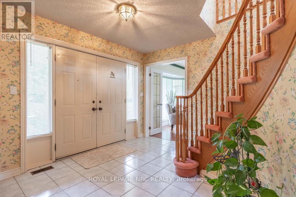 83 First Street Louth, St. Catharines, Ontario  L2S 2T7 - Photo 7 - X12801886