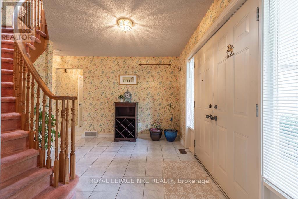 83 First Street Louth, St. Catharines, Ontario  L2S 2T7 - Photo 8 - X12801886