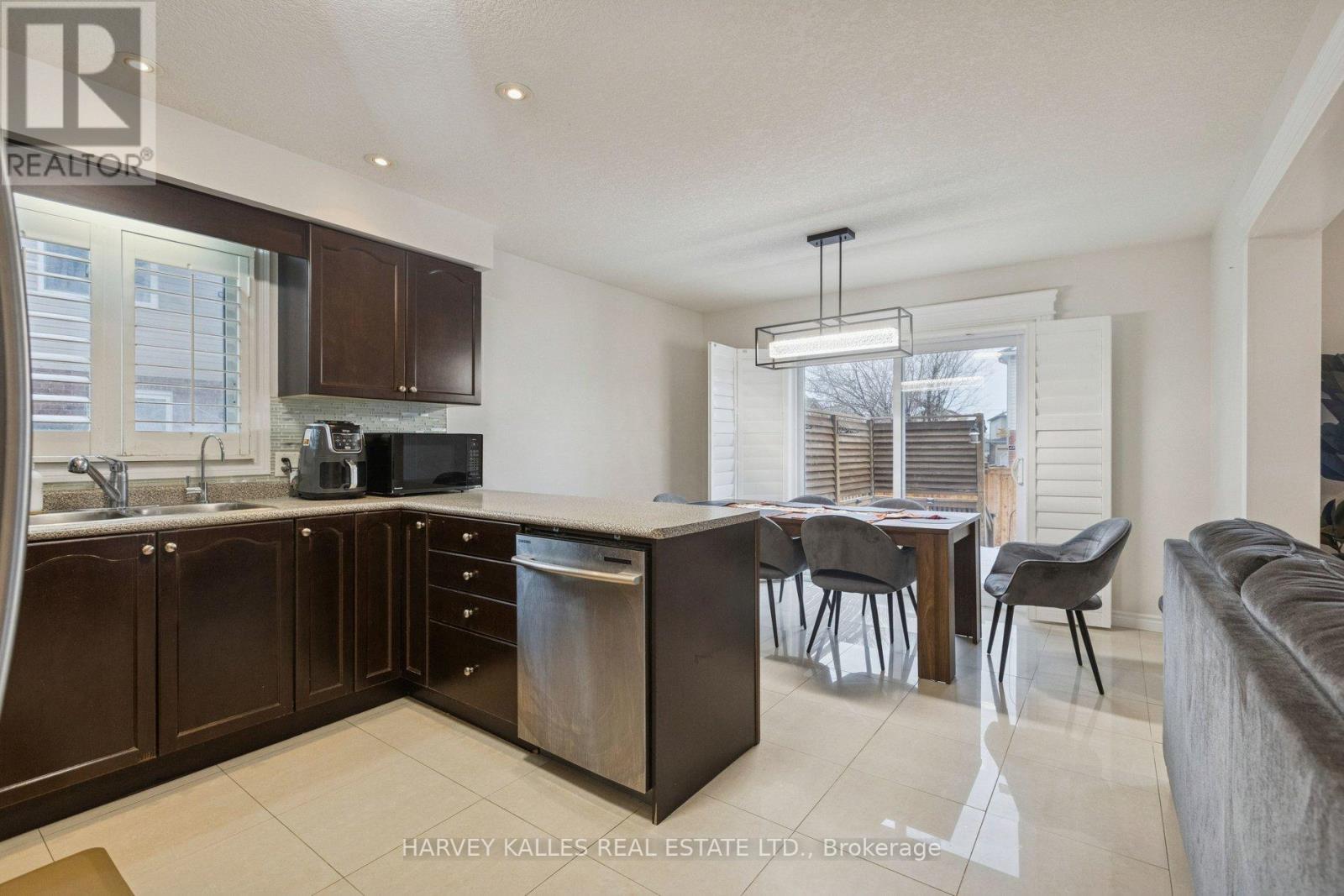 409 Tealby Crescent, Waterloo, Ontario  N2J 4Y8 - Photo 11 - X12801902