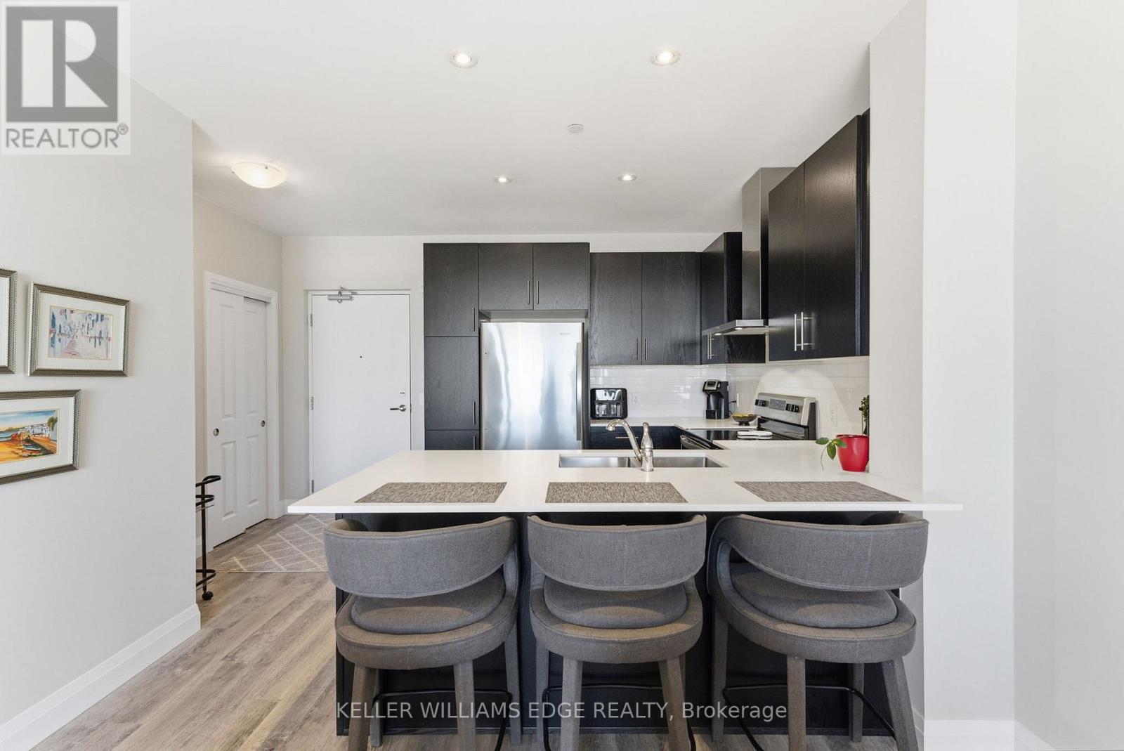 425 - 1 Redfern Avenue, Hamilton, Ontario  L9C 0E6 - Photo 10 - X12801936