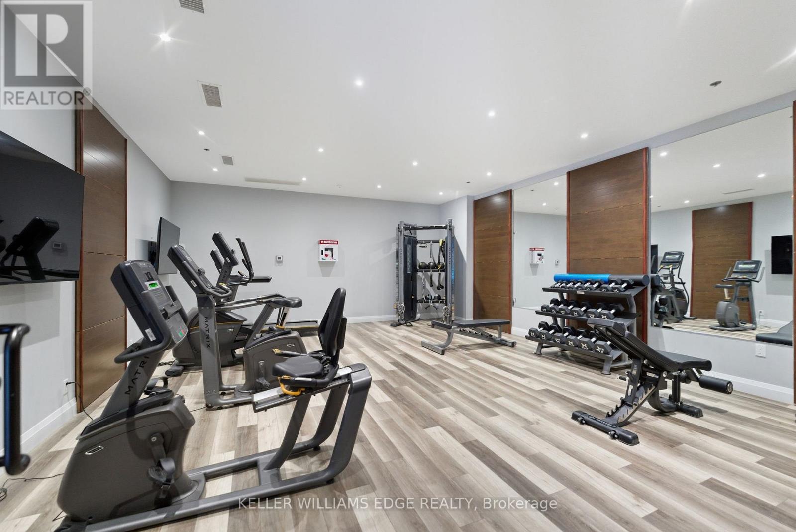 425 - 1 Redfern Avenue, Hamilton, Ontario  L9C 0E6 - Photo 26 - X12801936