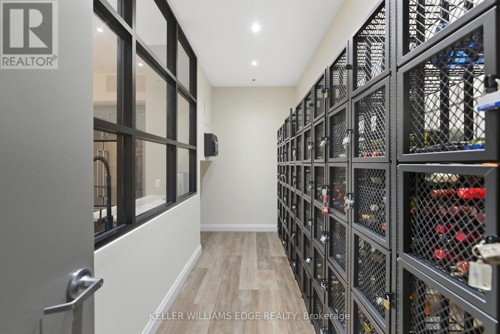 425 - 1 Redfern Avenue, Hamilton, Ontario  L9C 0E6 - Photo 28 - X12801936