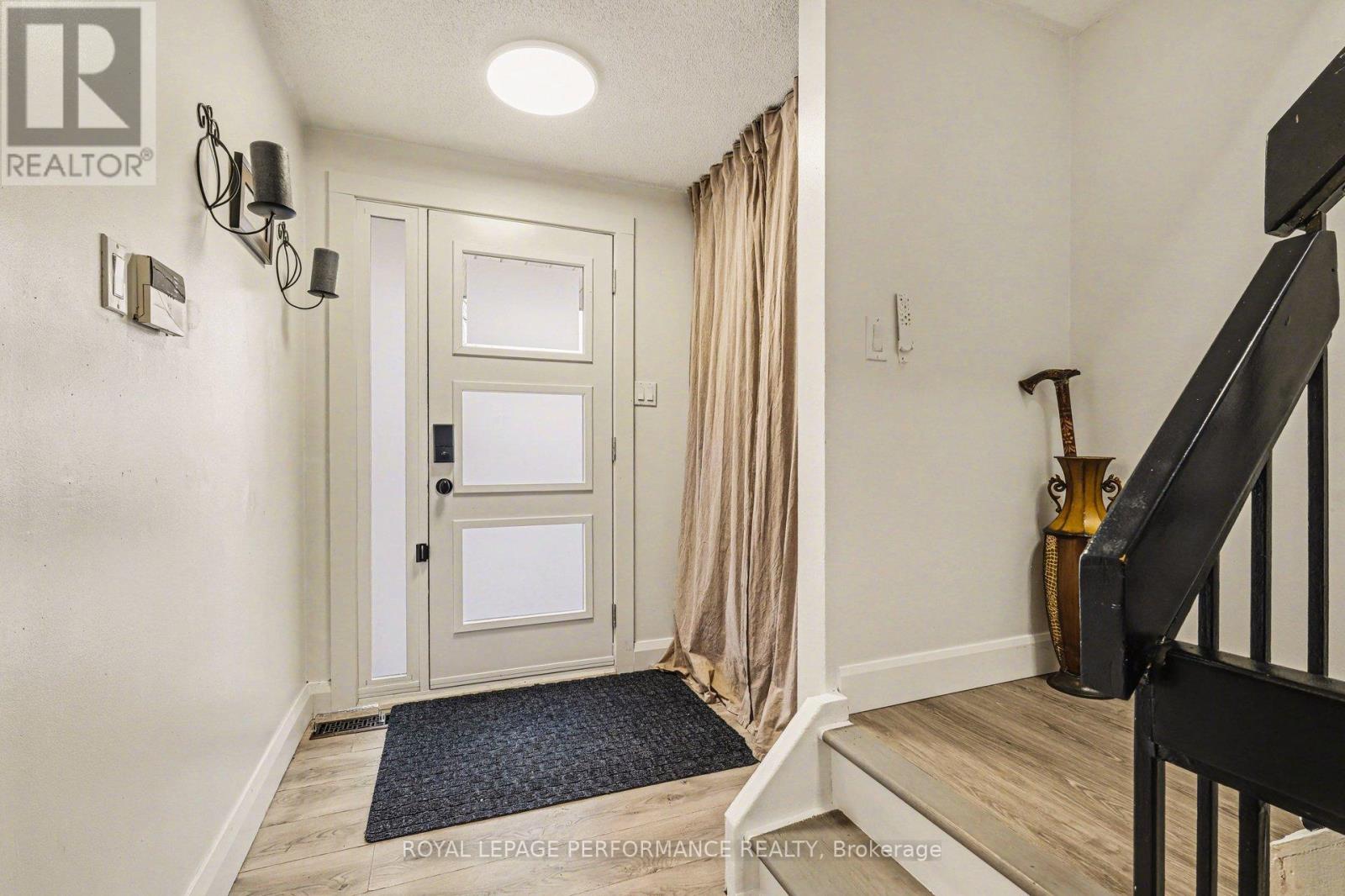 76 - 1722 Lafrance Drive, Ottawa, Ontario  K1E 2H2 - Photo 5 - X12802092