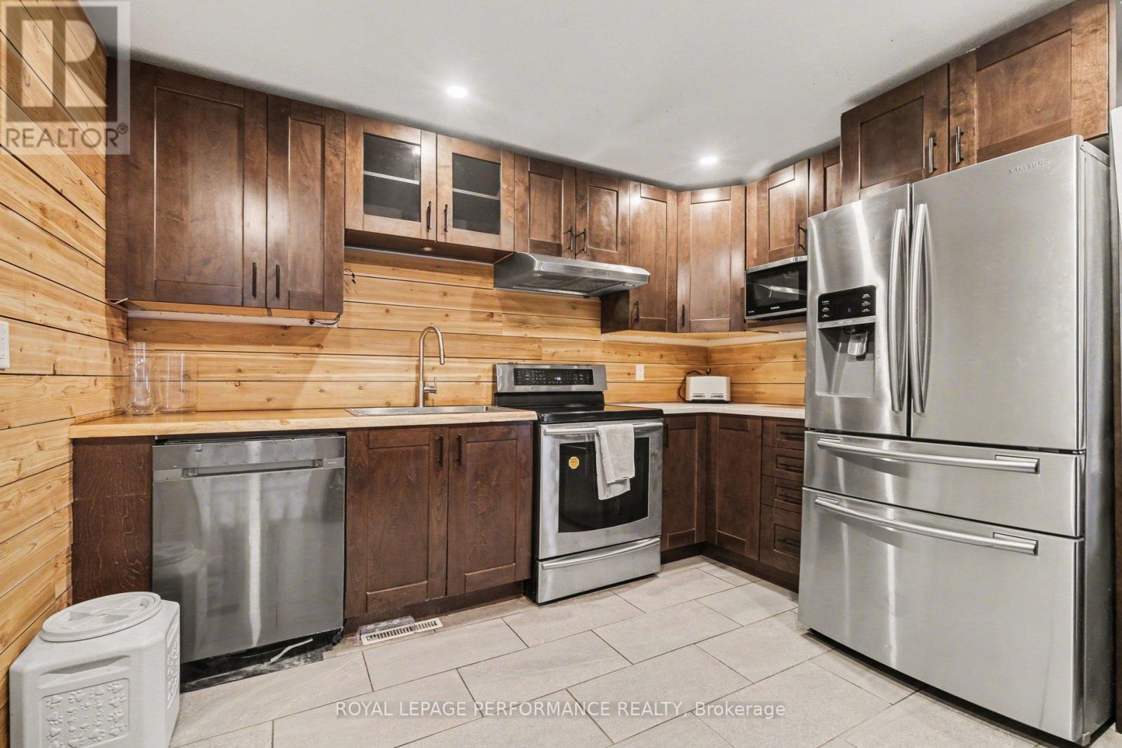 76 - 1722 Lafrance Drive, Ottawa, Ontario  K1E 2H2 - Photo 6 - X12802092