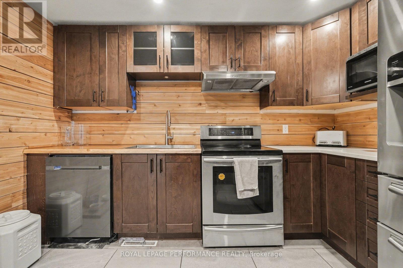 76 - 1722 Lafrance Drive, Ottawa, Ontario  K1E 2H2 - Photo 8 - X12802092