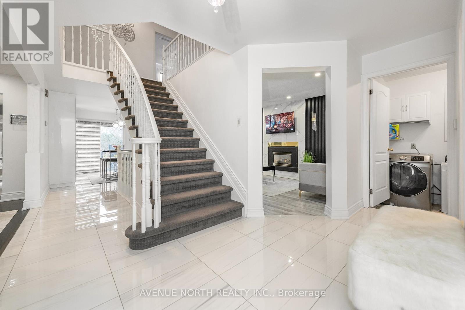 2163 Johnston Road, Ottawa, Ontario  K1G 5K2 - Photo 8 - X12802096