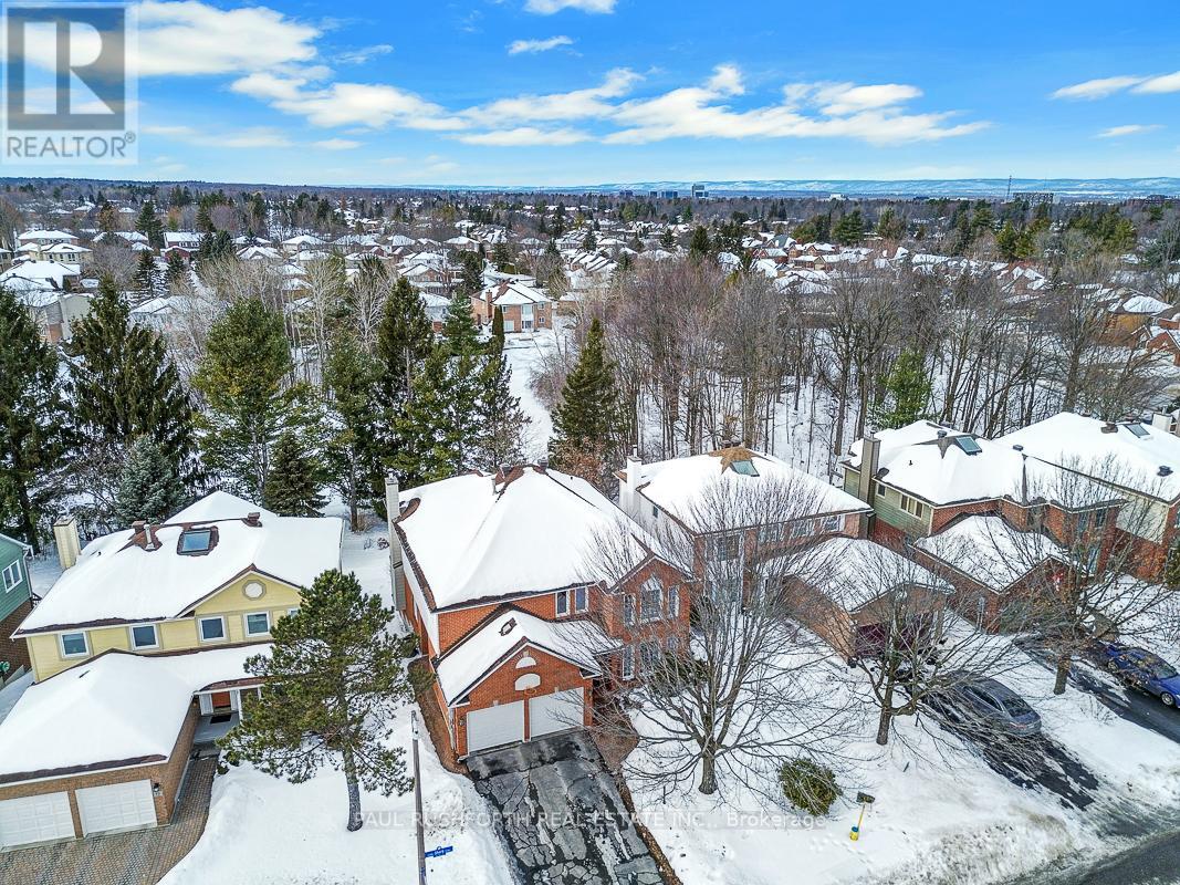 9 Sherk Crescent, Ottawa, Ontario  K2K 2L4 - Photo 2 - X12802202