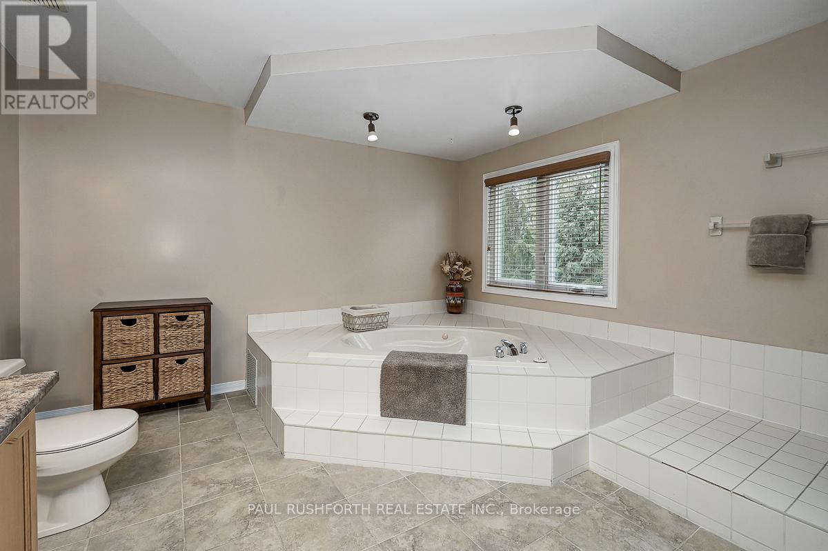 9 Sherk Crescent, Ottawa, Ontario  K2K 2L4 - Photo 27 - X12802202