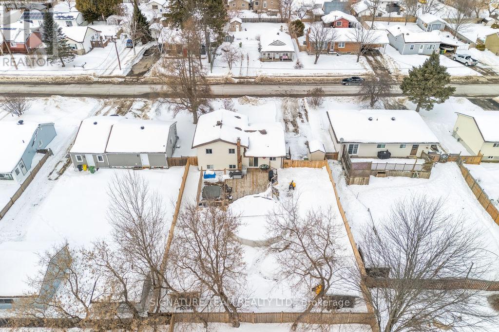 12 Russell Street, Petawawa, Ontario  K8H 1T9 - Photo 14 - X12802248