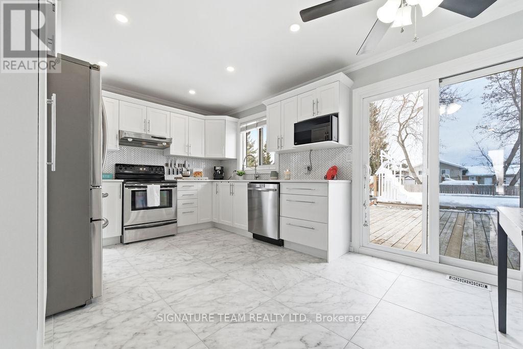 12 Russell Street, Petawawa, Ontario  K8H 1T9 - Photo 24 - X12802248