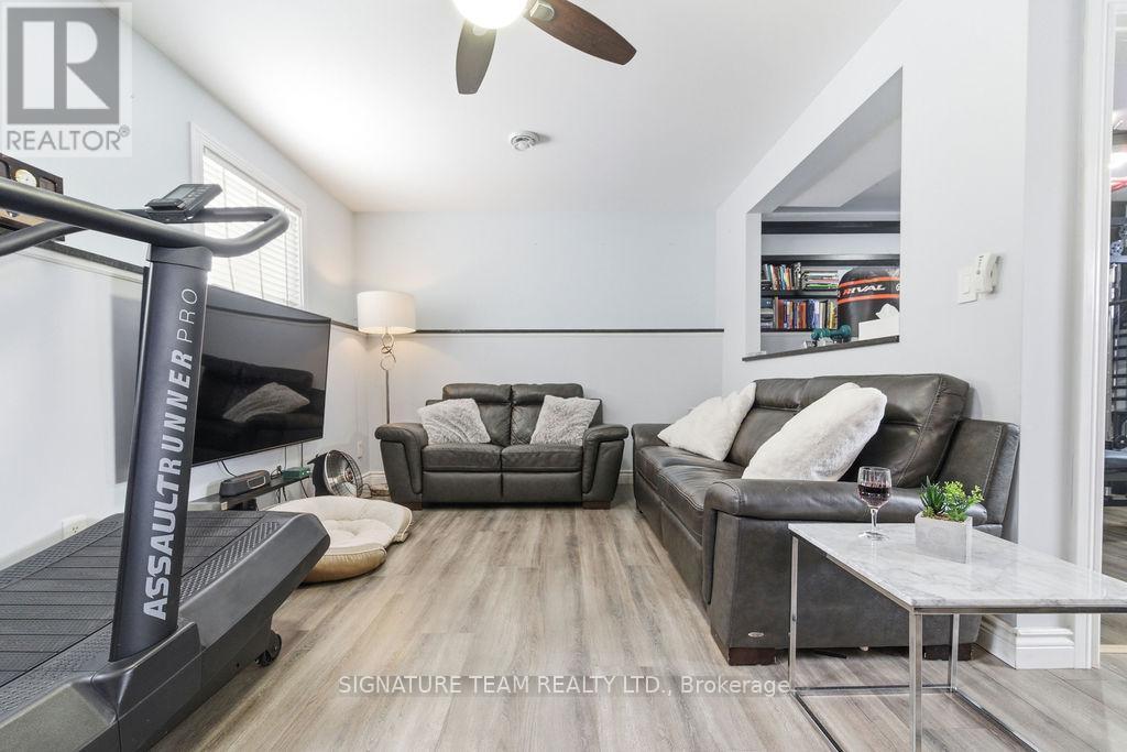 12 Russell Street, Petawawa, Ontario  K8H 1T9 - Photo 36 - X12802248