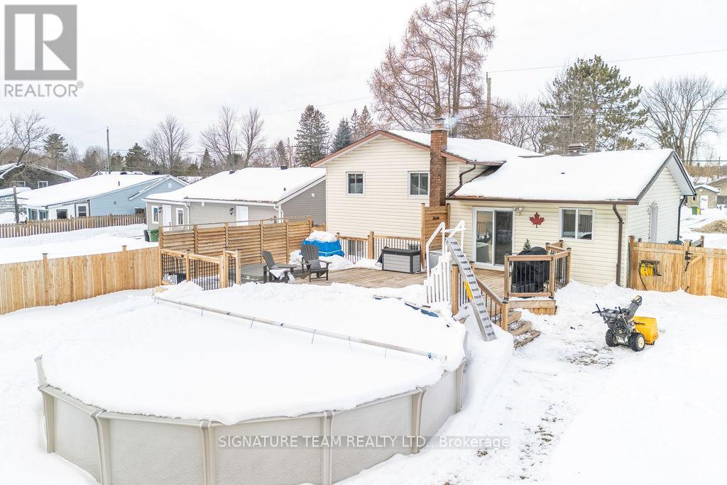 12 Russell Street, Petawawa, Ontario  K8H 1T9 - Photo 6 - X12802248