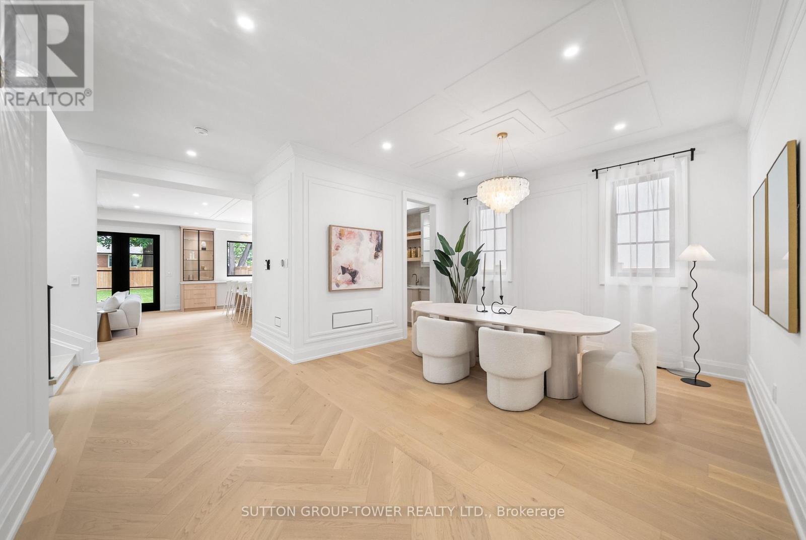 121 Edgecroft Road, Toronto, Ontario  M8Z 2C2 - Photo 6 - W12801170