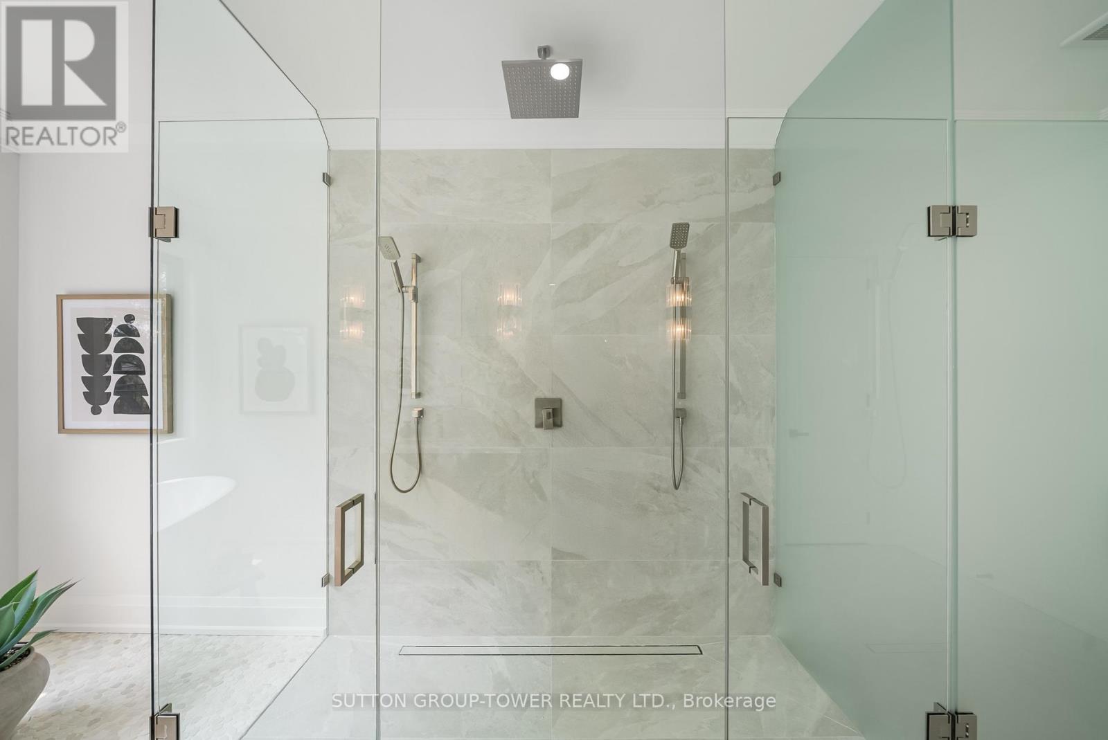 121 Edgecroft Road, Toronto, Ontario  M8Z 2C2 - Photo 35 - W12801170