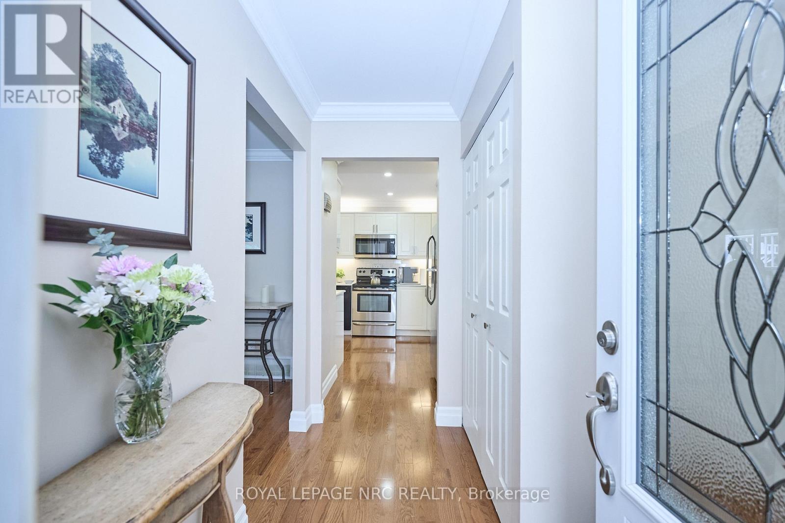 29 Westgate Park Drive, St. Catharines, Ontario  L2N 5W8 - Photo 2 - X12802038