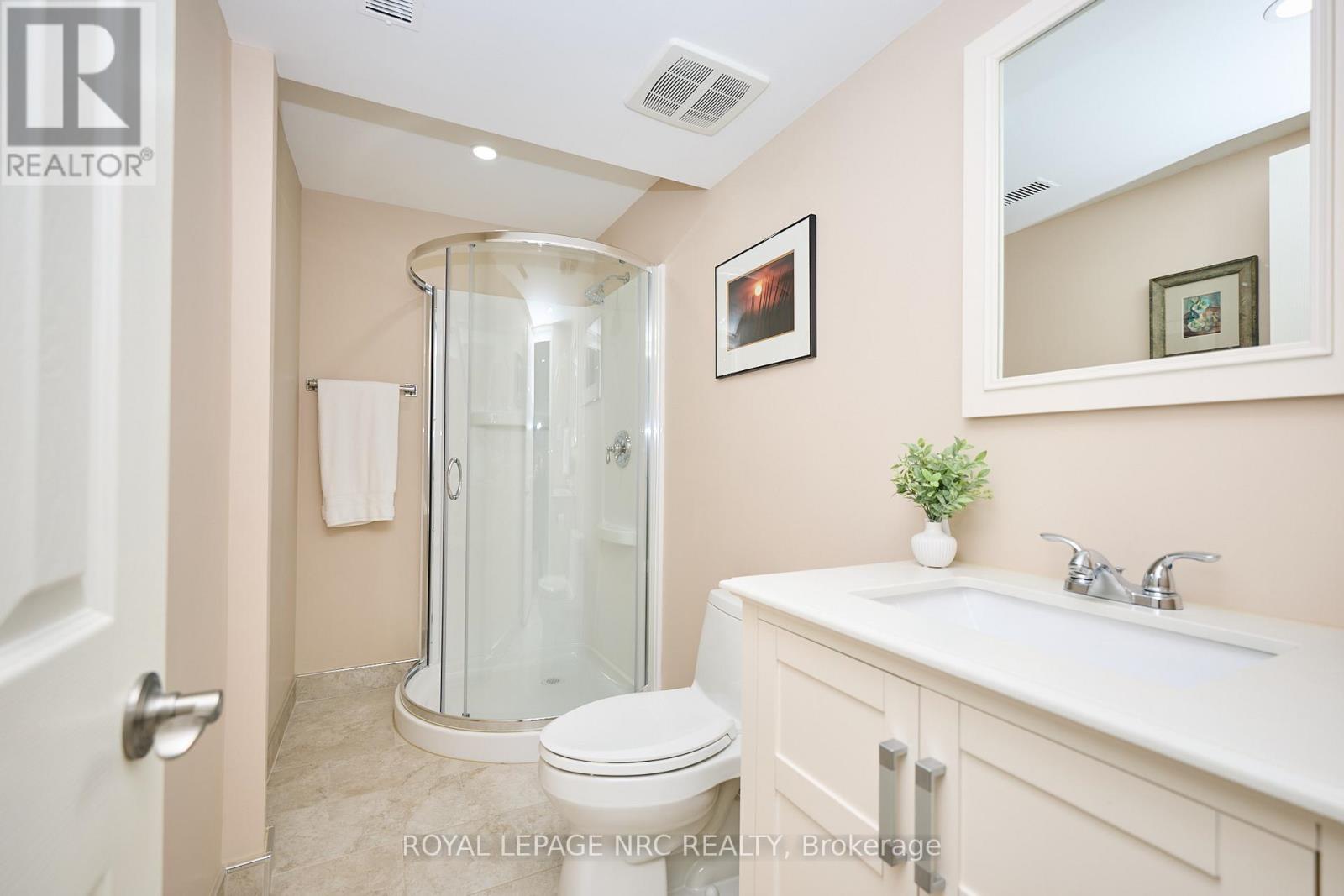 29 Westgate Park Drive, St. Catharines, Ontario  L2N 5W8 - Photo 20 - X12802038