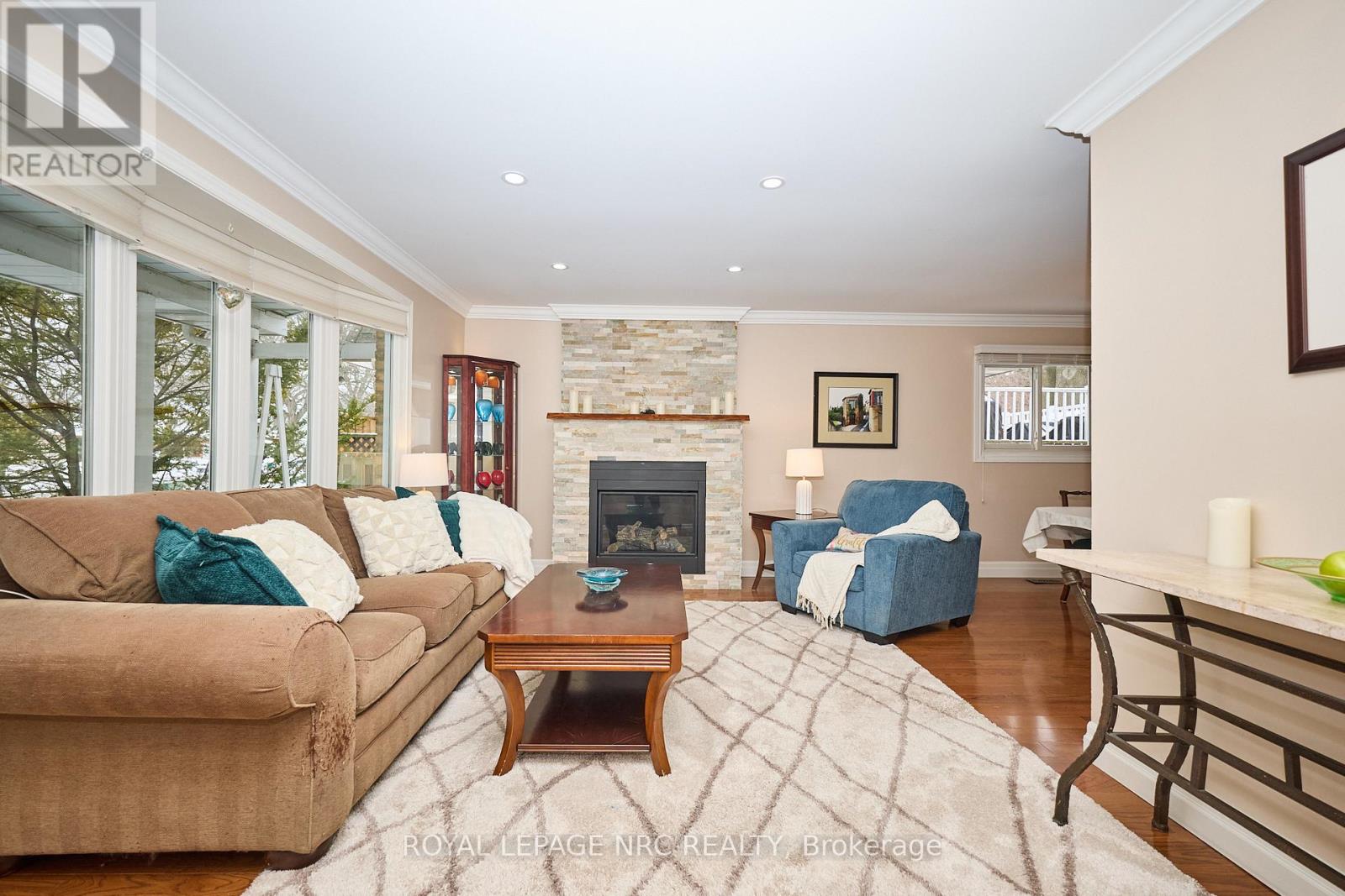 29 Westgate Park Drive, St. Catharines, Ontario  L2N 5W8 - Photo 3 - X12802038