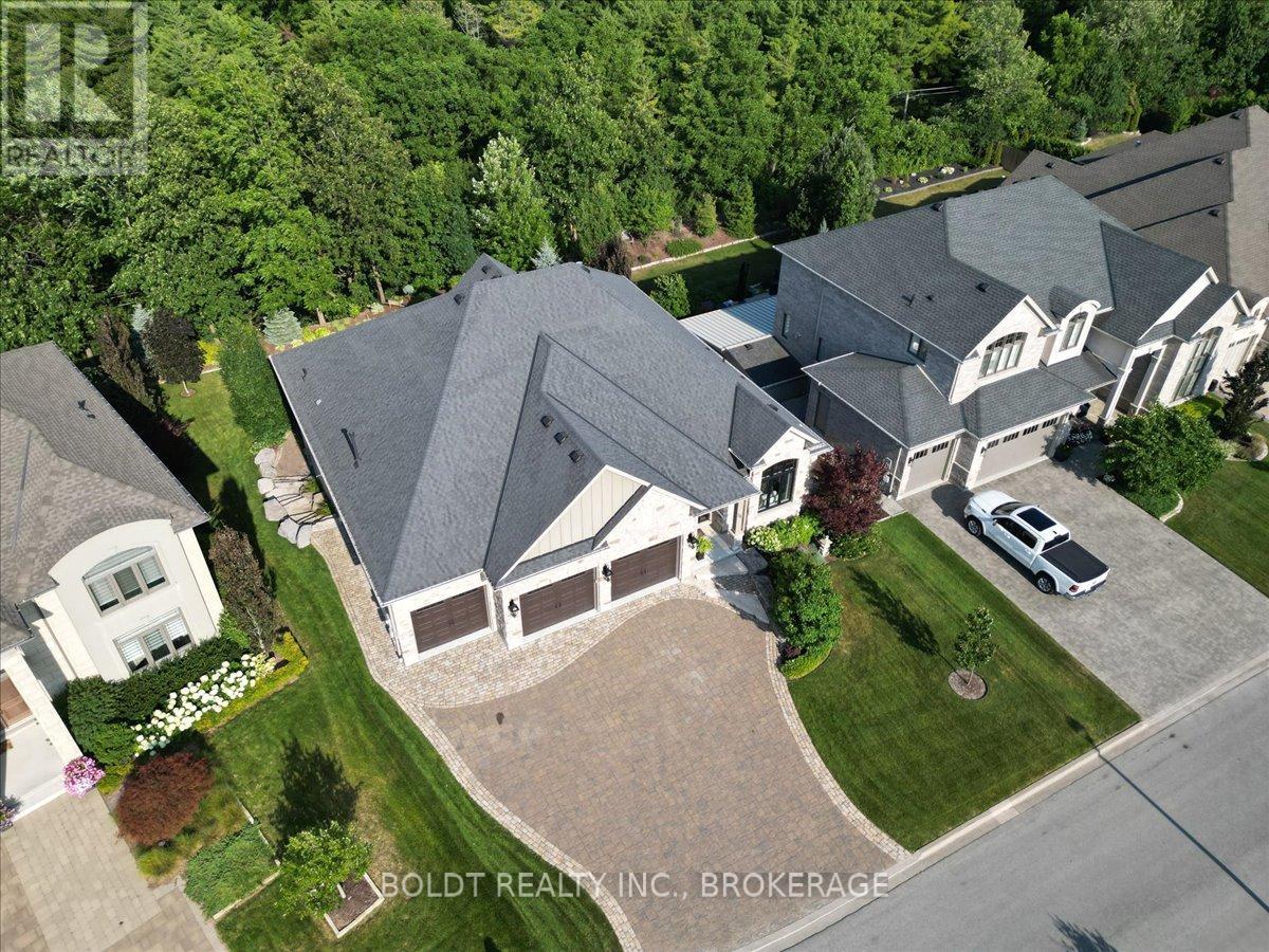 36 Philmori Boulevard, Pelham (Fonthill), Ontario  L0S 1E5 - Photo 46 - X12802040