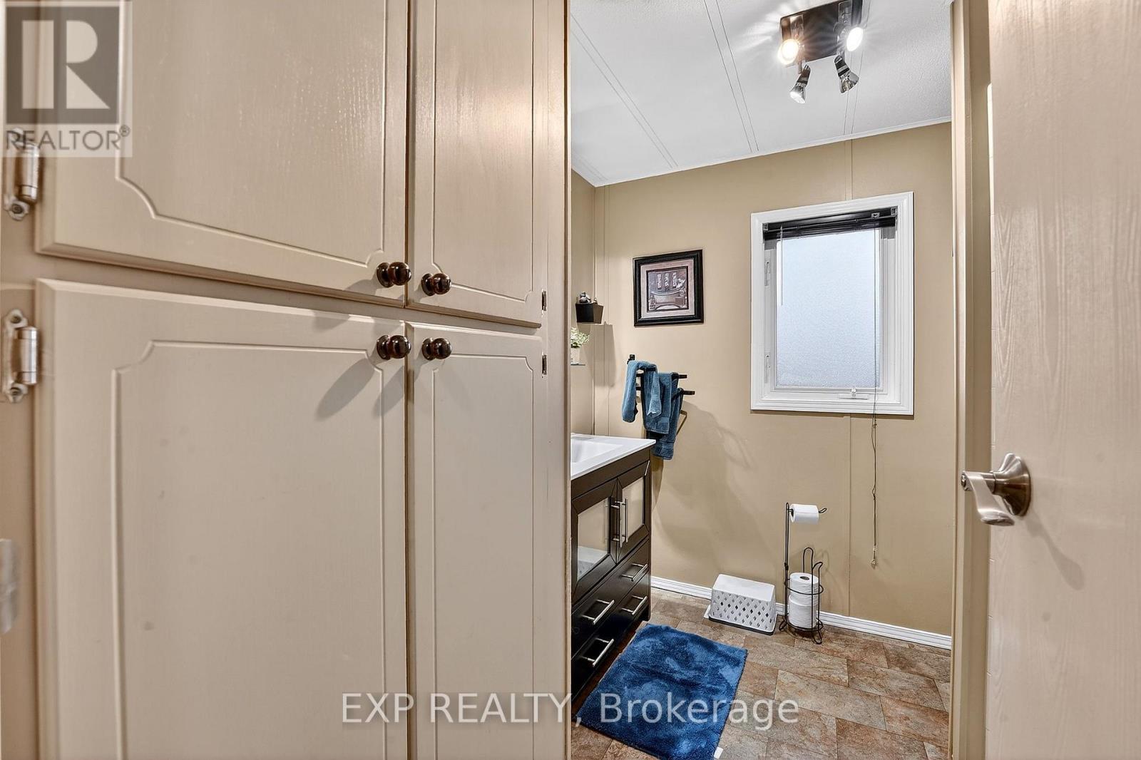 308 - 3033 Townline Road, Fort Erie (Black Creek), Ontario  L0S 1S0 - Photo 23 - X12802080