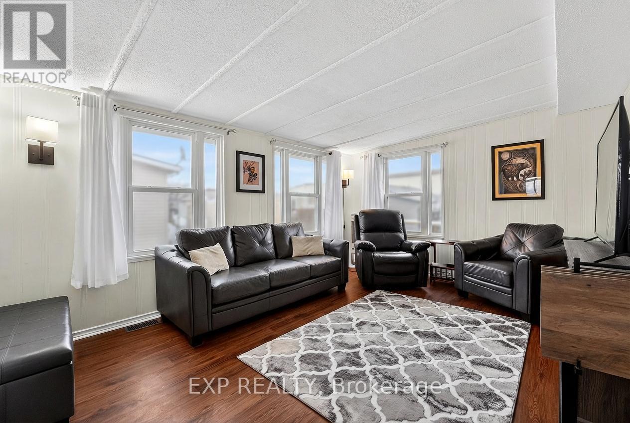 308 - 3033 Townline Road, Fort Erie (Black Creek), Ontario  L0S 1S0 - Photo 5 - X12802080