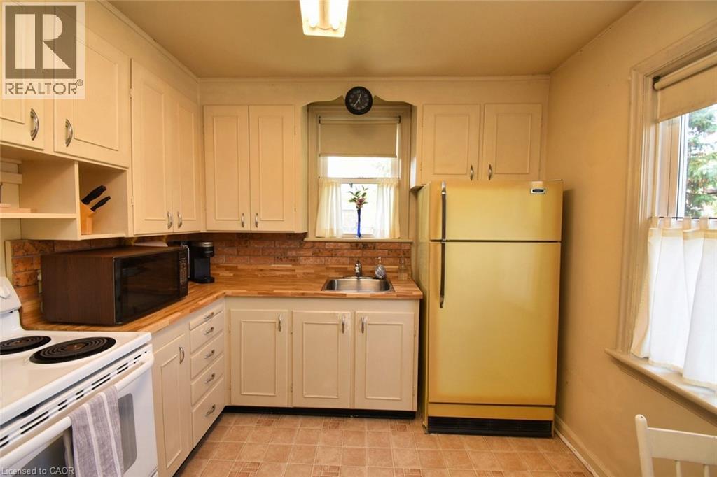 17 Concord Avenue, Dundas, Ontario  L9H 1R5 - Photo 9 - 40806192