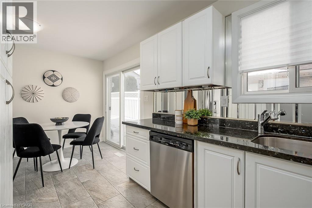 33 Gemini Drive, Hamilton, Ontario  L9C 6R5 - Photo 9 - 40804055