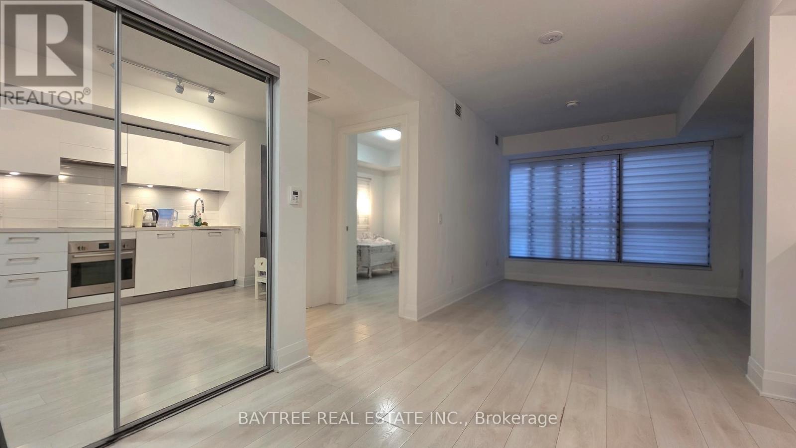 402 - 33 Frederick Todd Way, Toronto (Thorncliffe Park), Ontario  M4G 0C9 - Photo 11 - C12802082