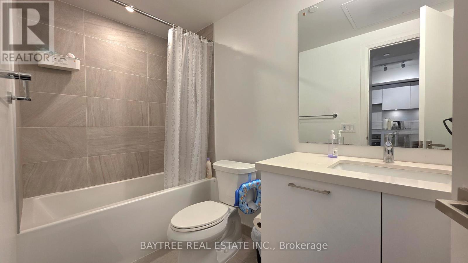 402 - 33 Frederick Todd Way, Toronto (Thorncliffe Park), Ontario  M4G 0C9 - Photo 14 - C12802082