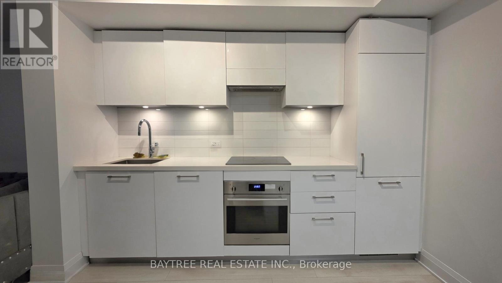 402 - 33 Frederick Todd Way, Toronto (Thorncliffe Park), Ontario  M4G 0C9 - Photo 4 - C12802082