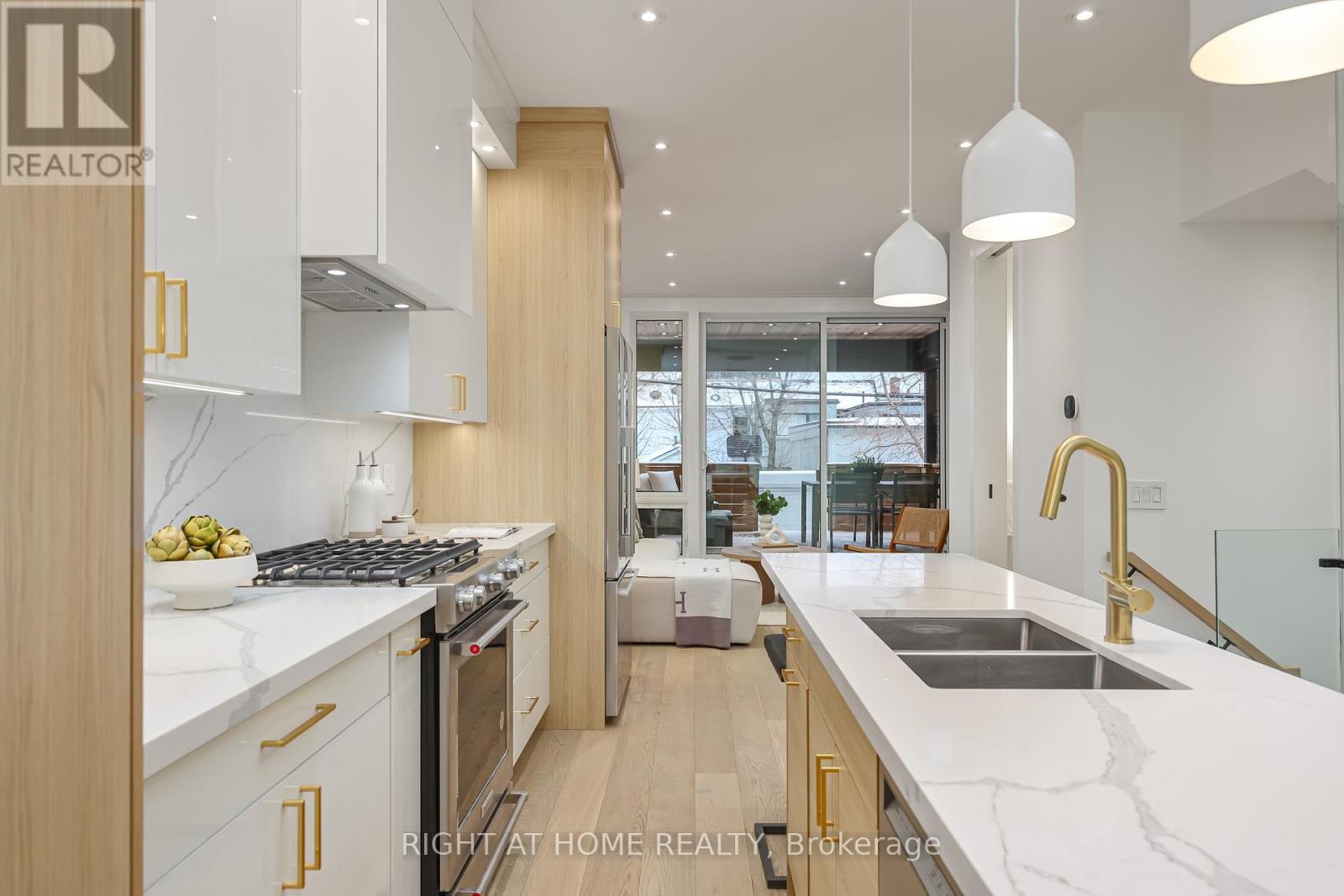 193 Winnett Avenue, Toronto (Humewood-Cedarvale), Ontario  M6C 3L8 - Photo 10 - C12802110