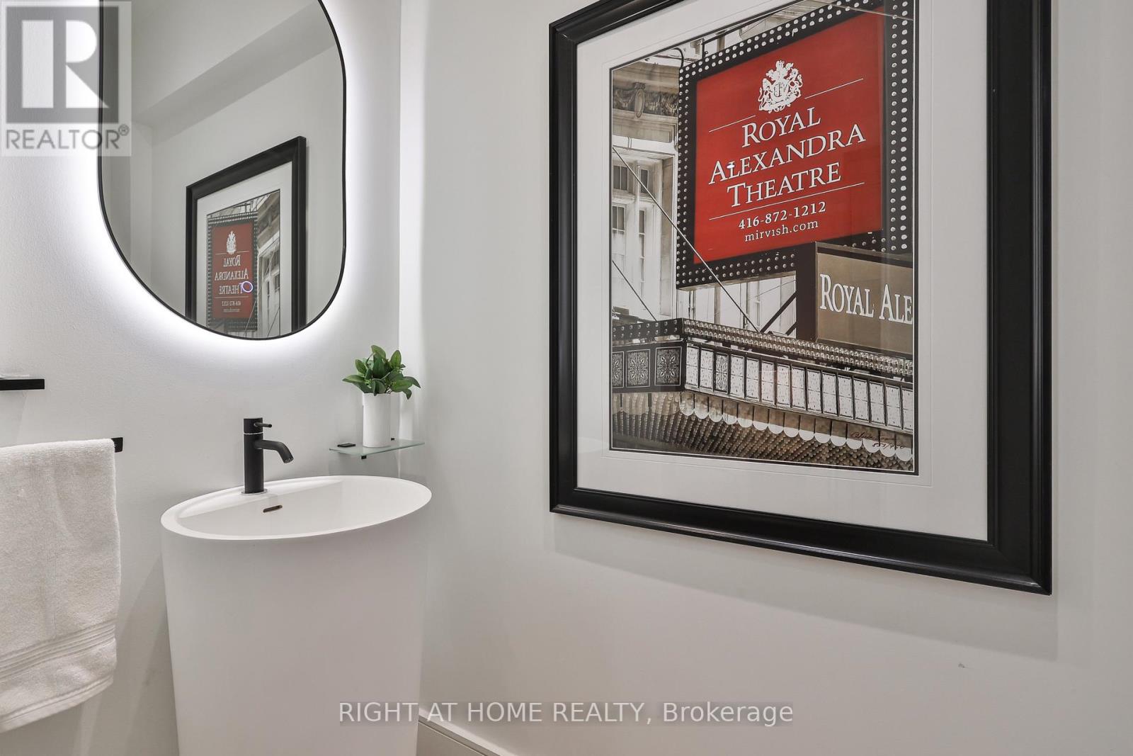 193 Winnett Avenue, Toronto (Humewood-Cedarvale), Ontario  M6C 3L8 - Photo 16 - C12802110