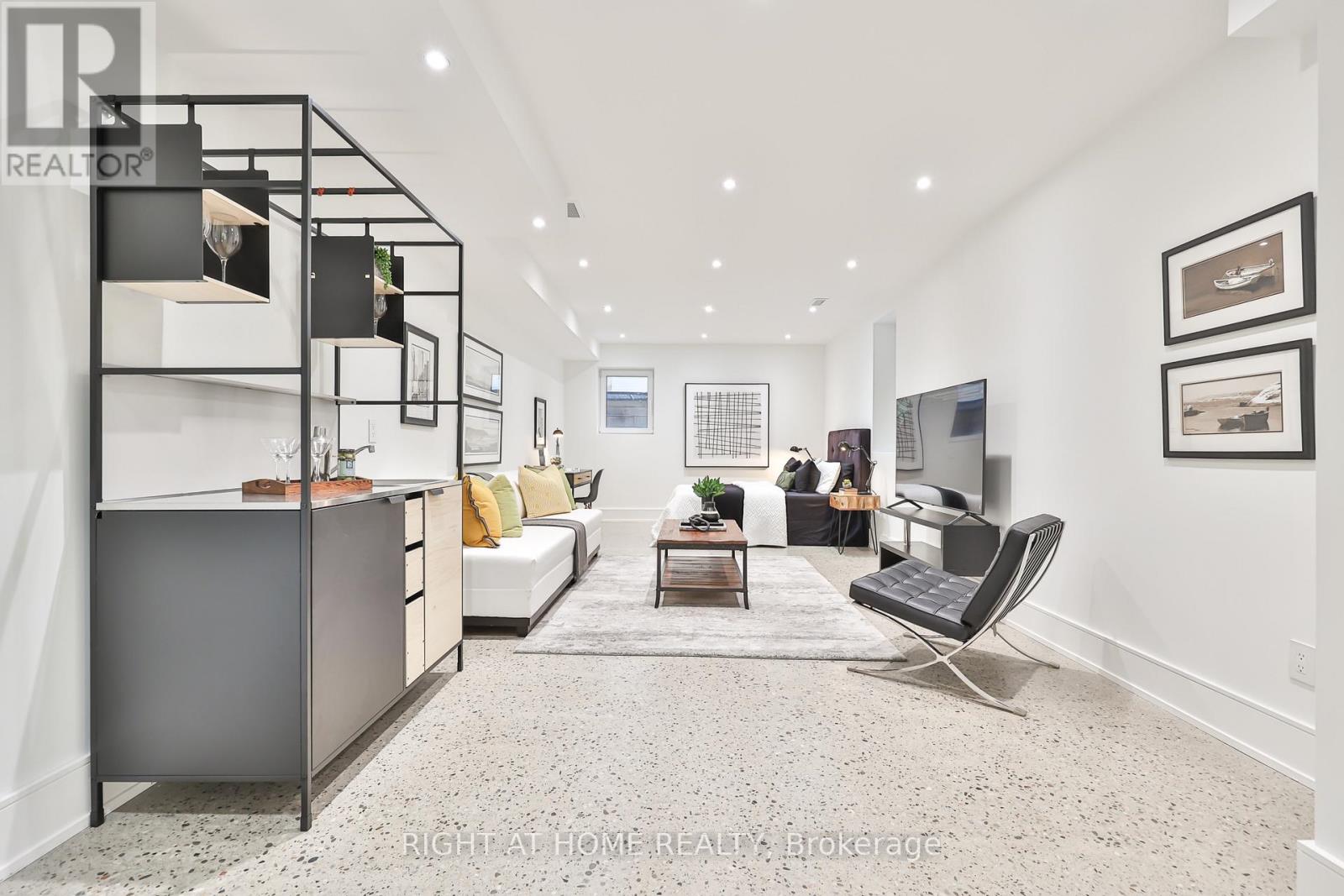 193 Winnett Avenue, Toronto (Humewood-Cedarvale), Ontario  M6C 3L8 - Photo 37 - C12802110