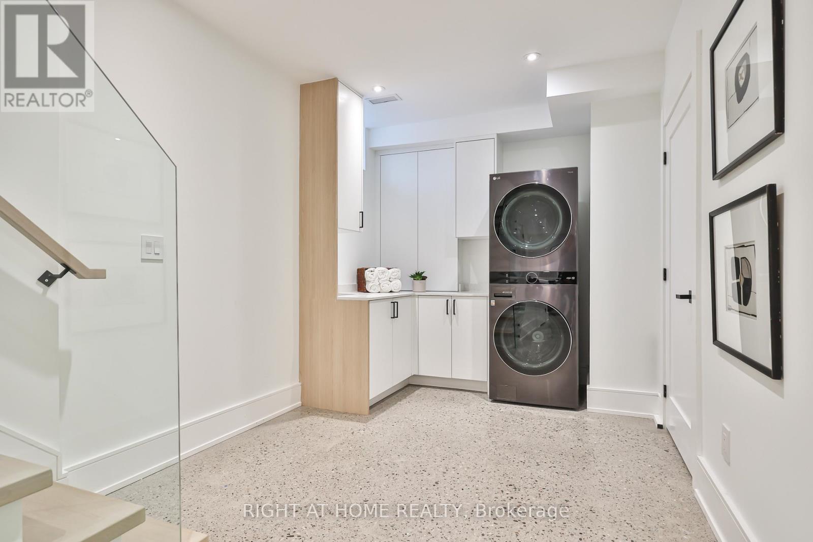 193 Winnett Avenue, Toronto (Humewood-Cedarvale), Ontario  M6C 3L8 - Photo 43 - C12802110