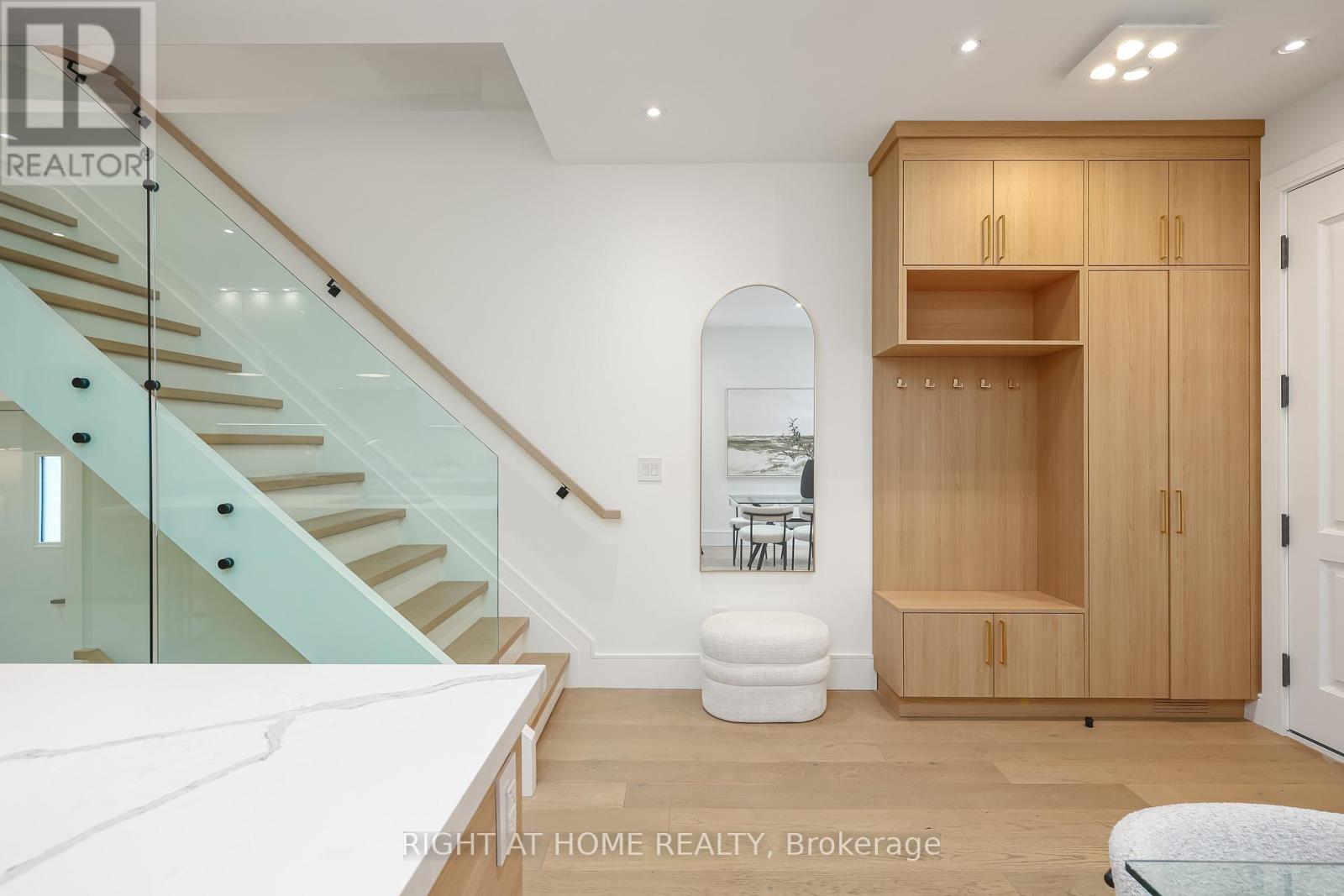 193 Winnett Avenue, Toronto (Humewood-Cedarvale), Ontario  M6C 3L8 - Photo 5 - C12802110