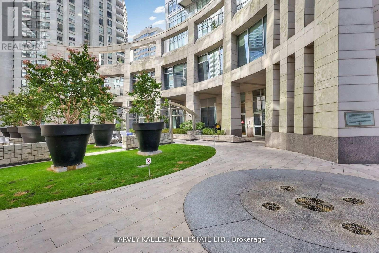 510 - 2181 Yonge Street, Toronto, Ontario  M4S 3H7 - Photo 43 - C12802122