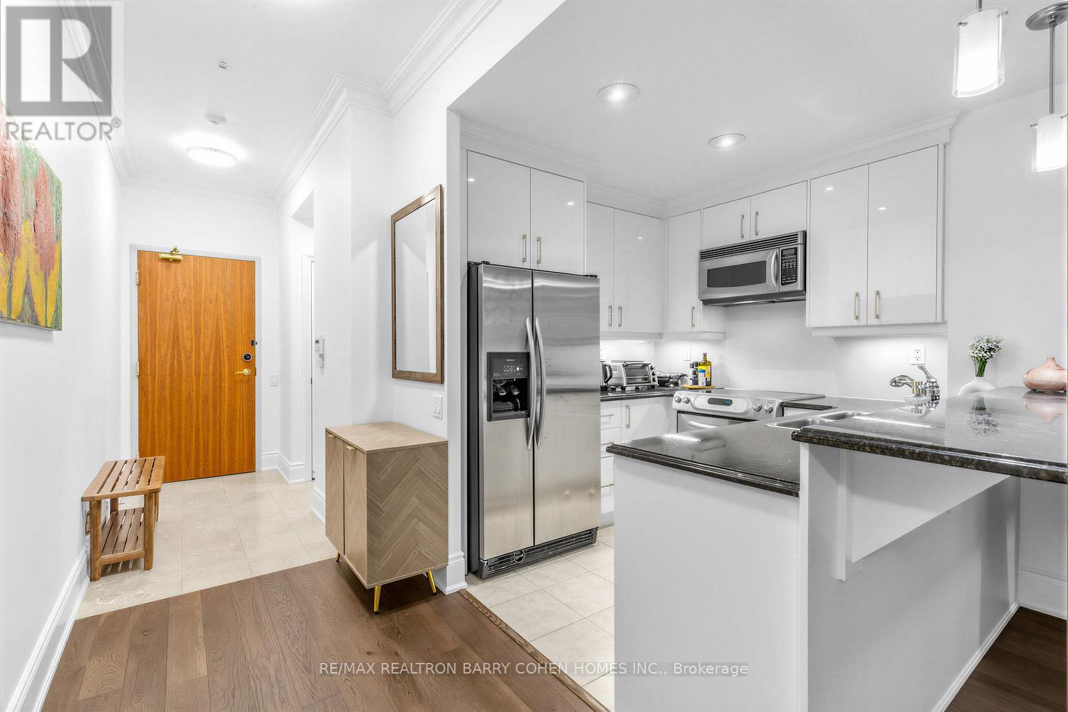 501 - 55 Delisle Avenue, Toronto (Yonge-St. Clair), Ontario  M4V 3C2 - Photo 2 - C12802146