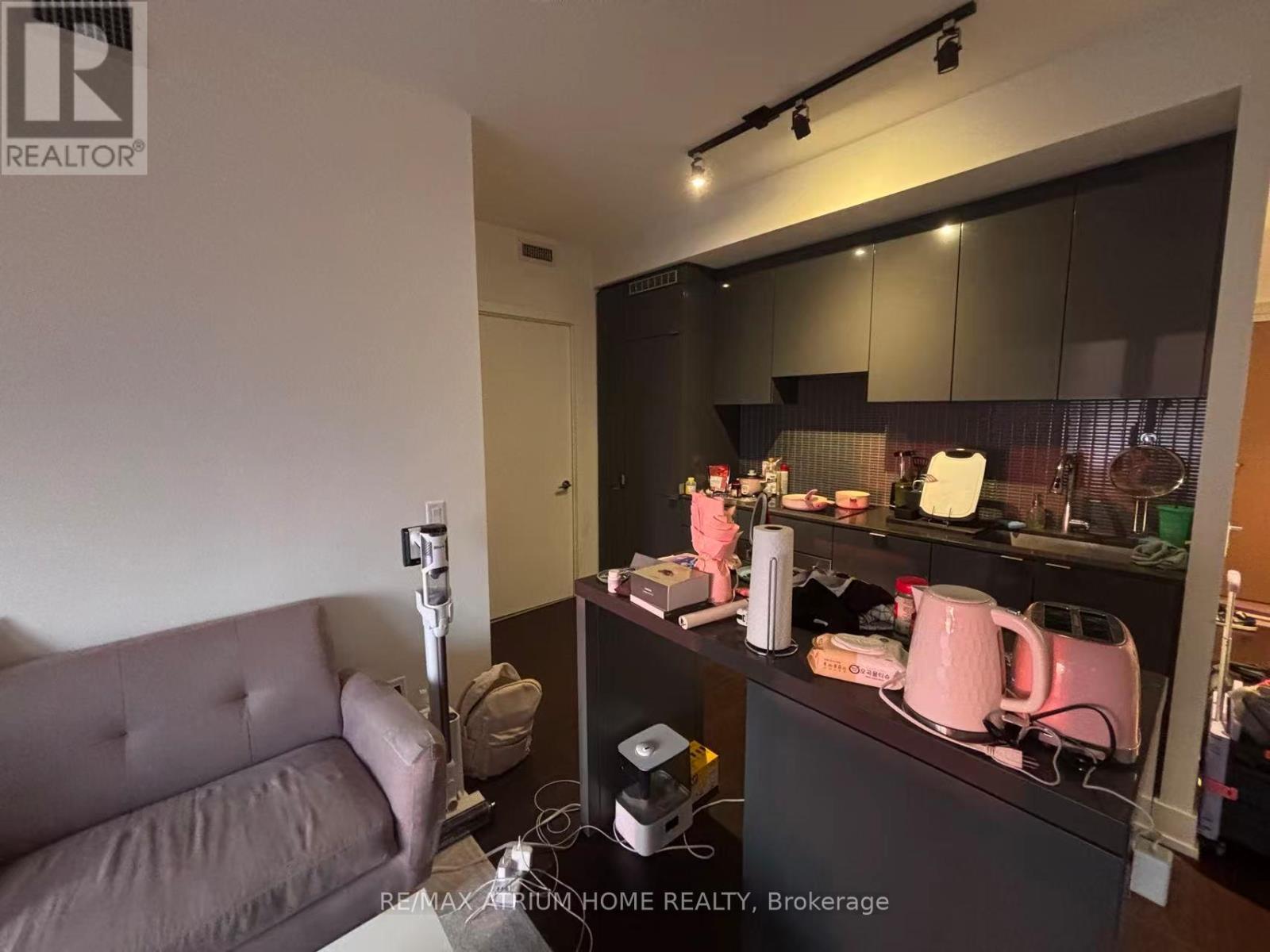 4112 - 7 Grenville Street, Toronto (Bay Street Corridor), Ontario  M4Y 0E9 - Photo 3 - C12802188