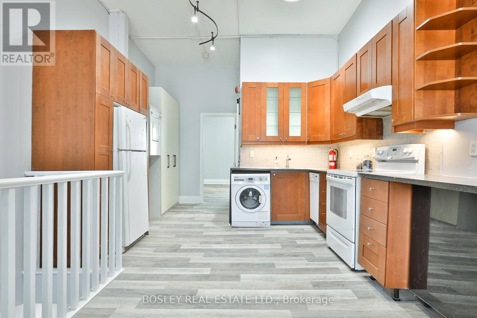 3rd Floor - 179 Queen Street E, Toronto (Moss Park), Ontario  M5A 1S2 - Photo 2 - C12802254