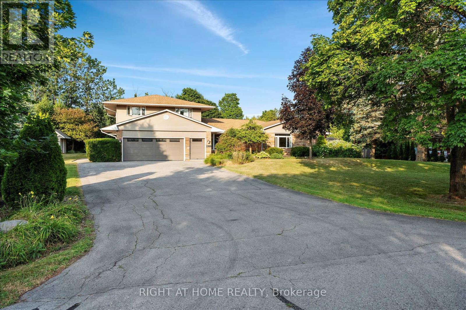 2305 Bowmanville Avenue, Clarington, Ontario  L1C 6W9 - Photo 2 - E12210767